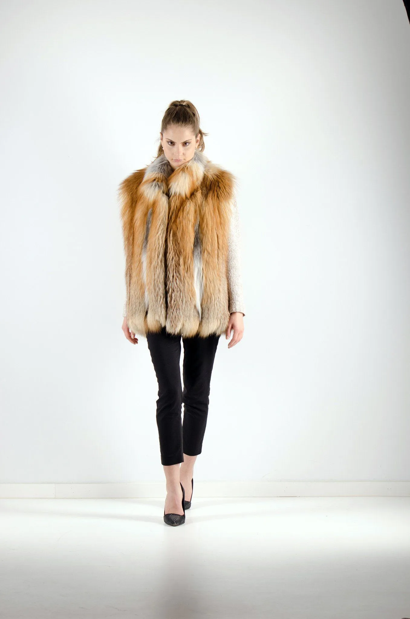 15| Red Fox Fur Vest
