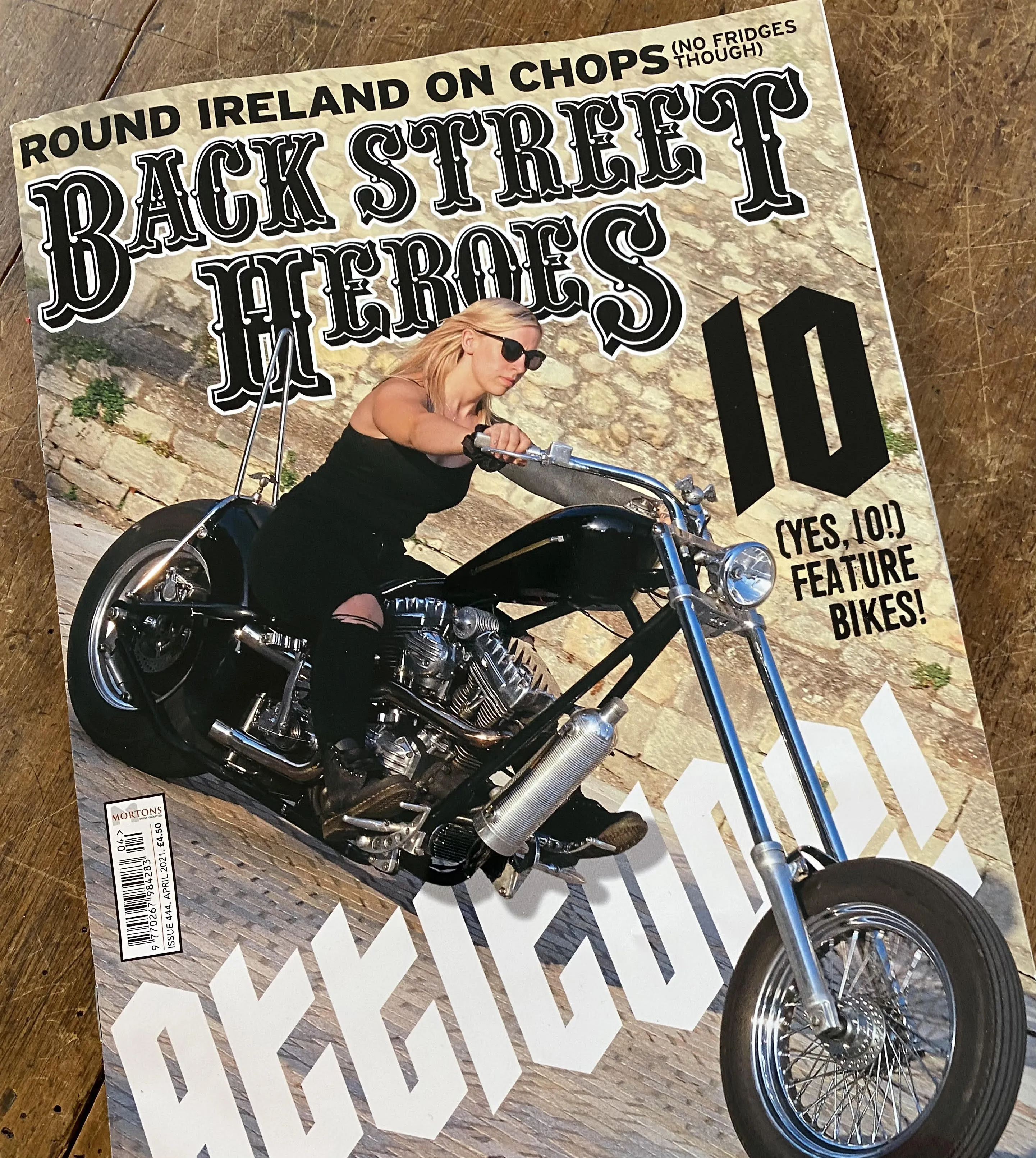 59 BOBBER 'THE INDUSTRY AND SUPPLY BIKE' THE BUILD TEAM T-SHIRT