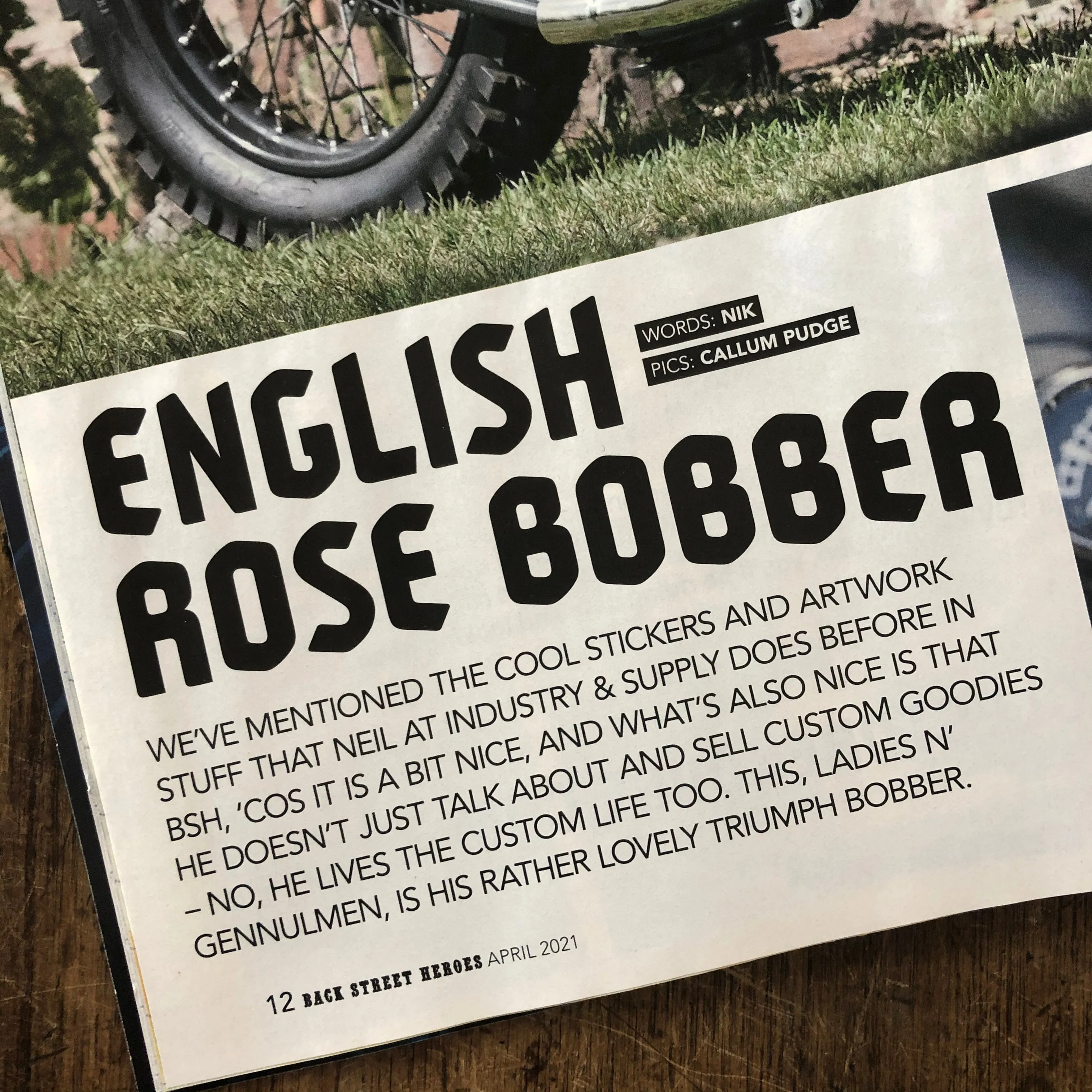 59 BOBBER 'THE INDUSTRY AND SUPPLY BIKE' THE BUILD TEAM T-SHIRT