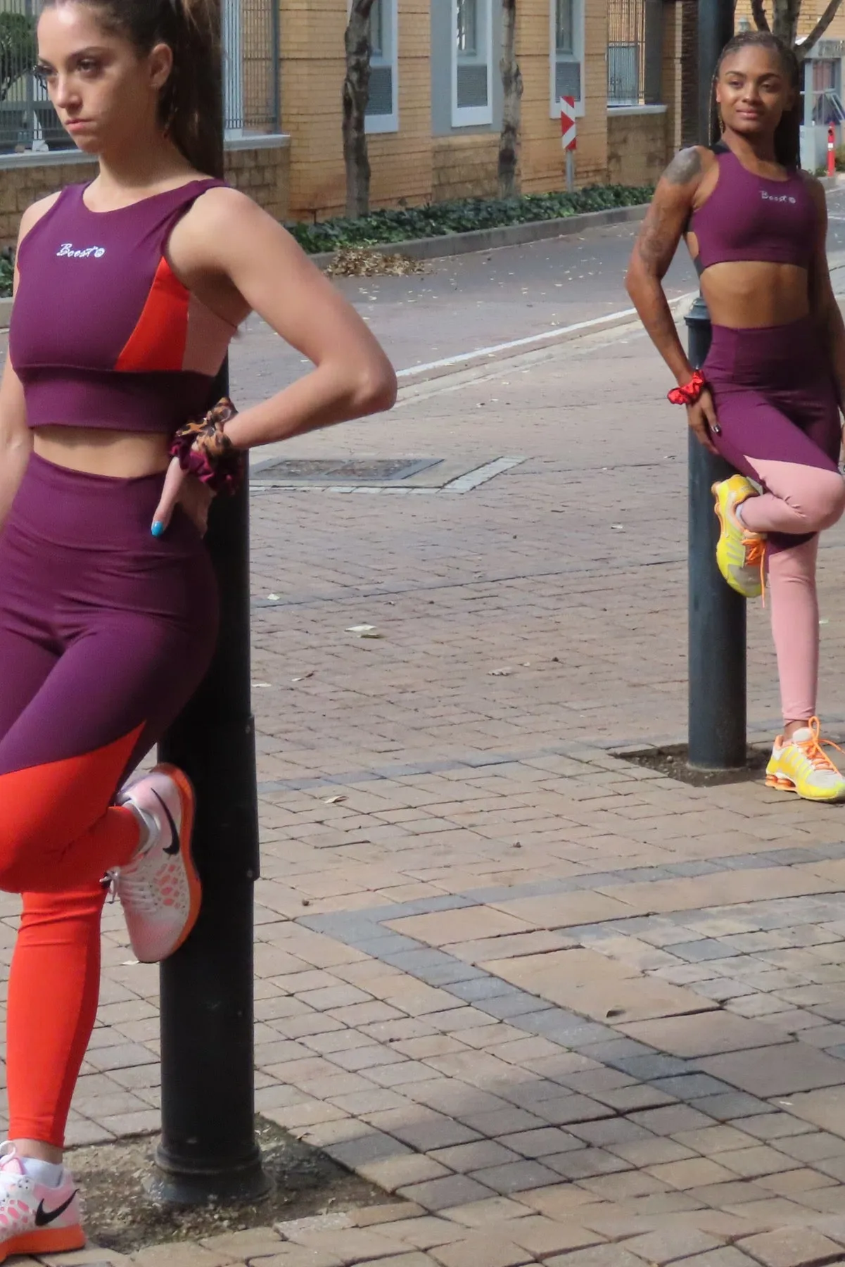 AR 1975 - 2 TONE TIGHTS