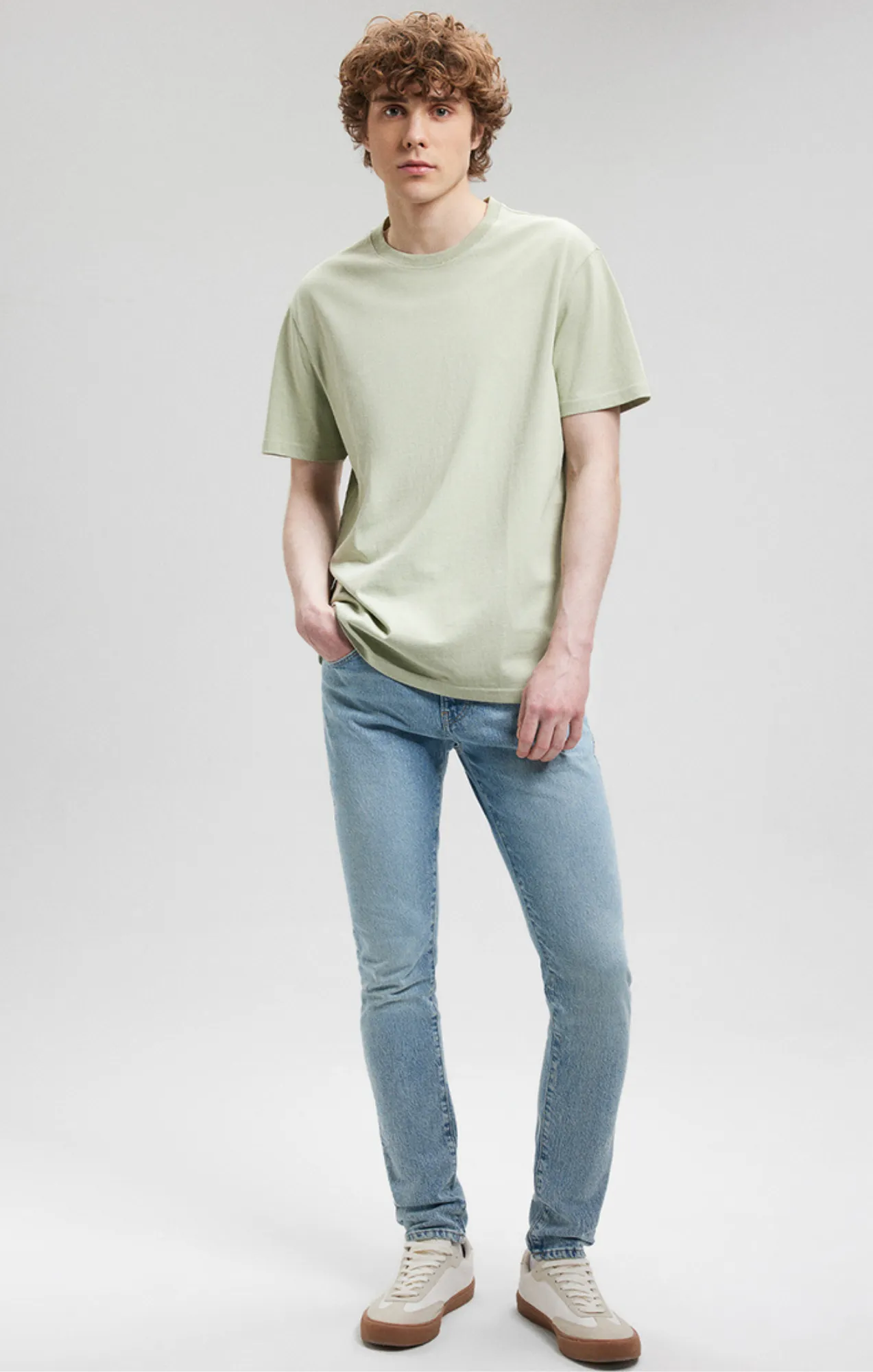 CLASSIC CREW NECK T-SHIRT IN DESERT SAGE