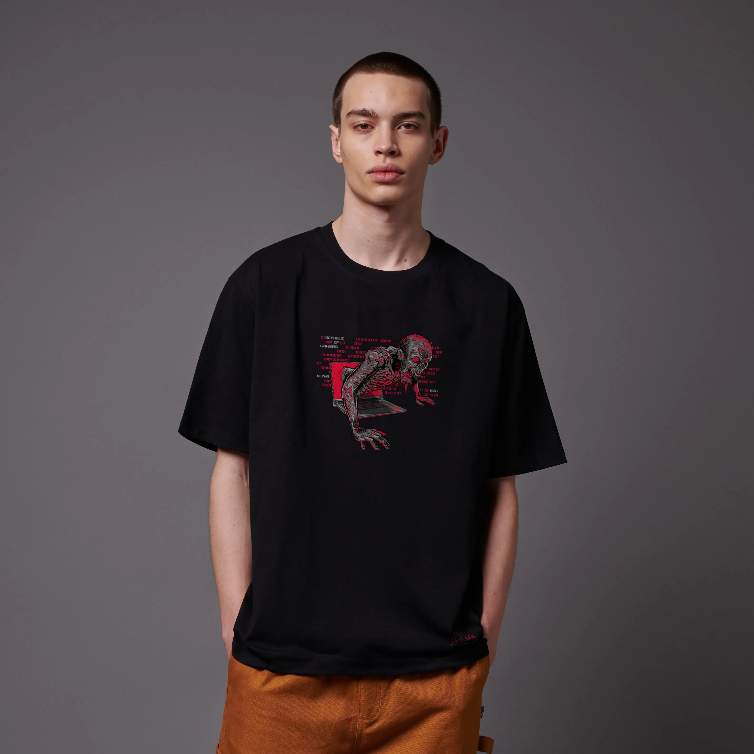 Dolly Noire / Asus Rog Zombie Notebook Tee Black