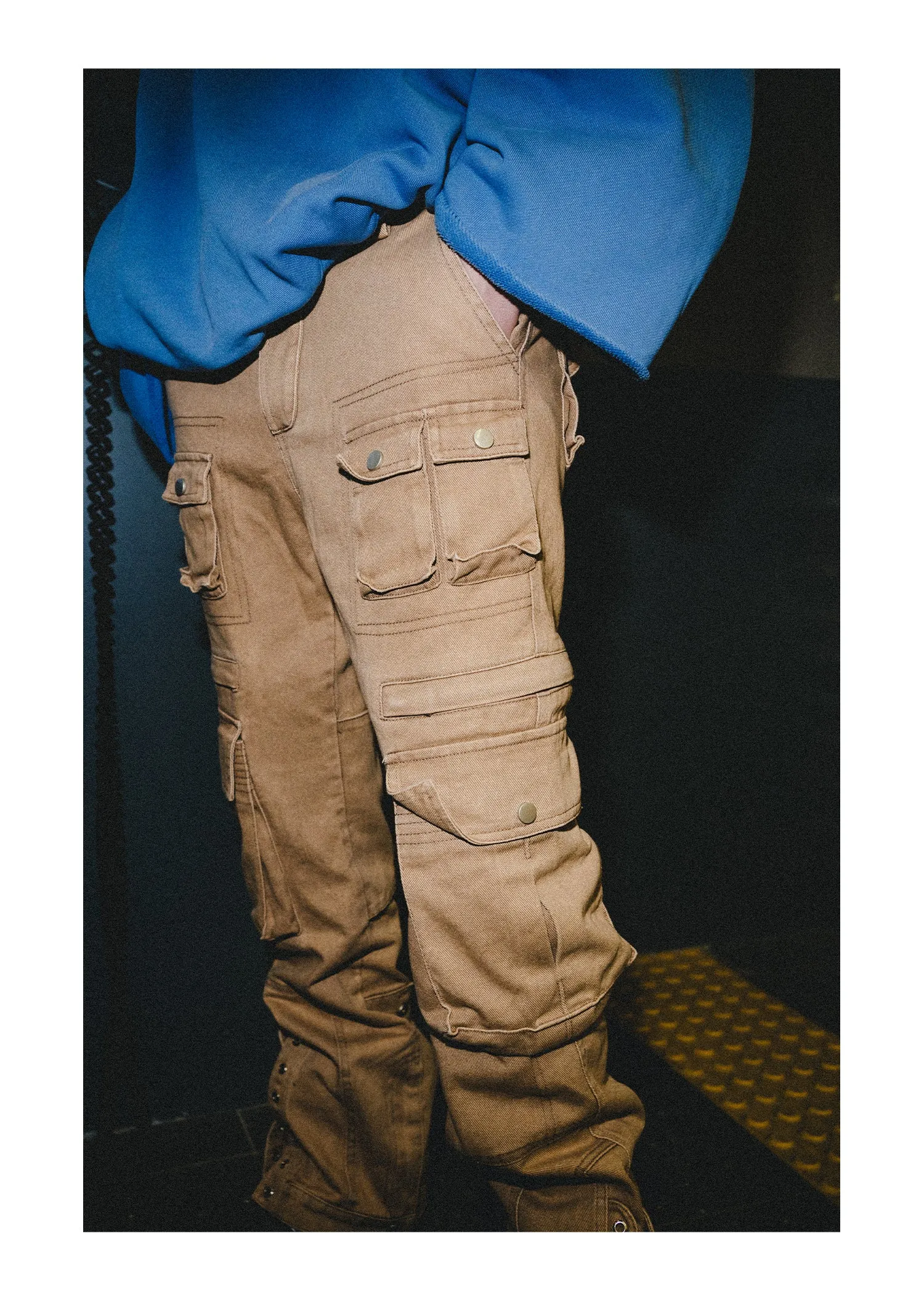 Large pocket distressed, disassembled and washed overall pants
