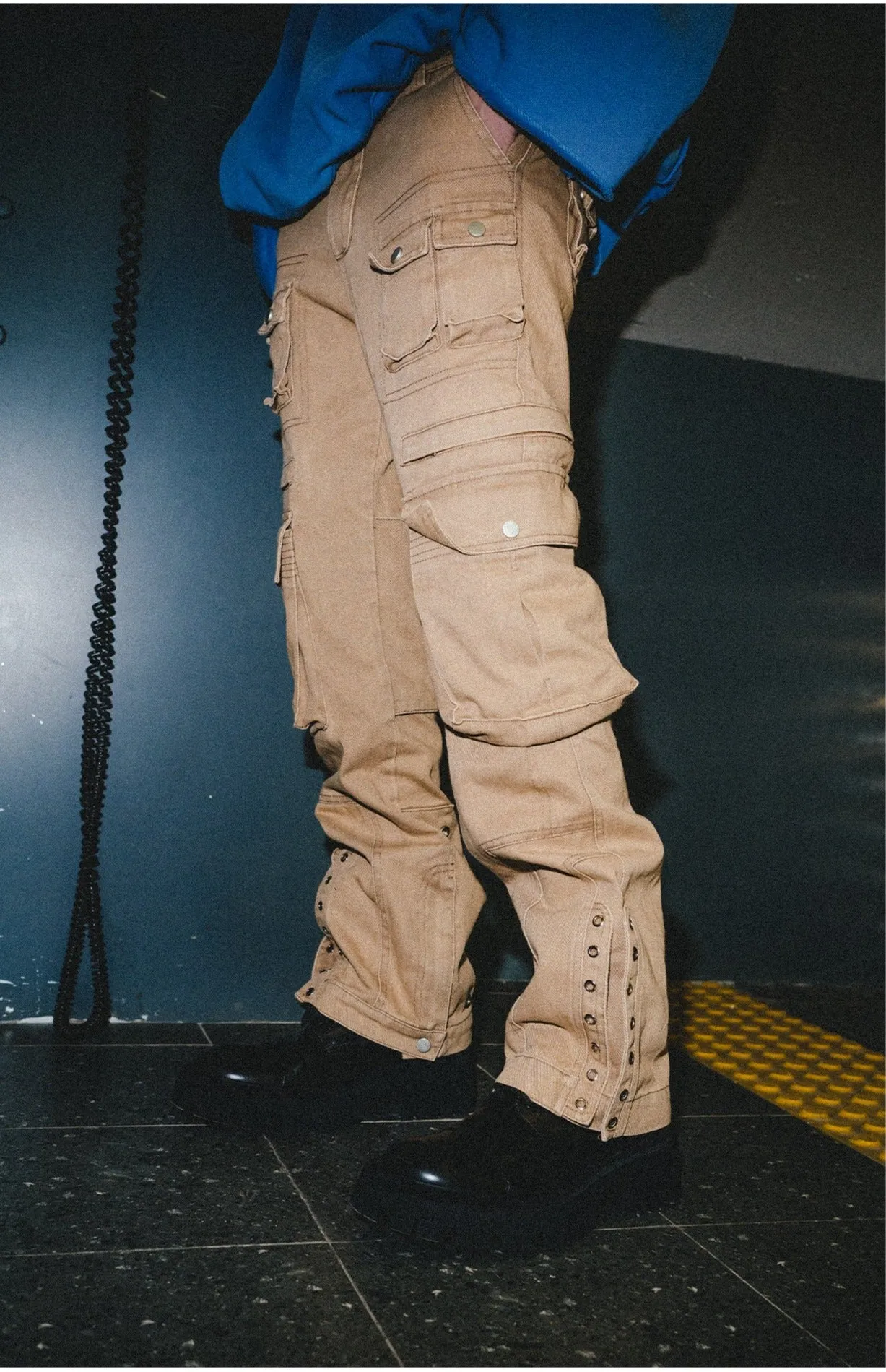 Large pocket distressed, disassembled and washed overall pants