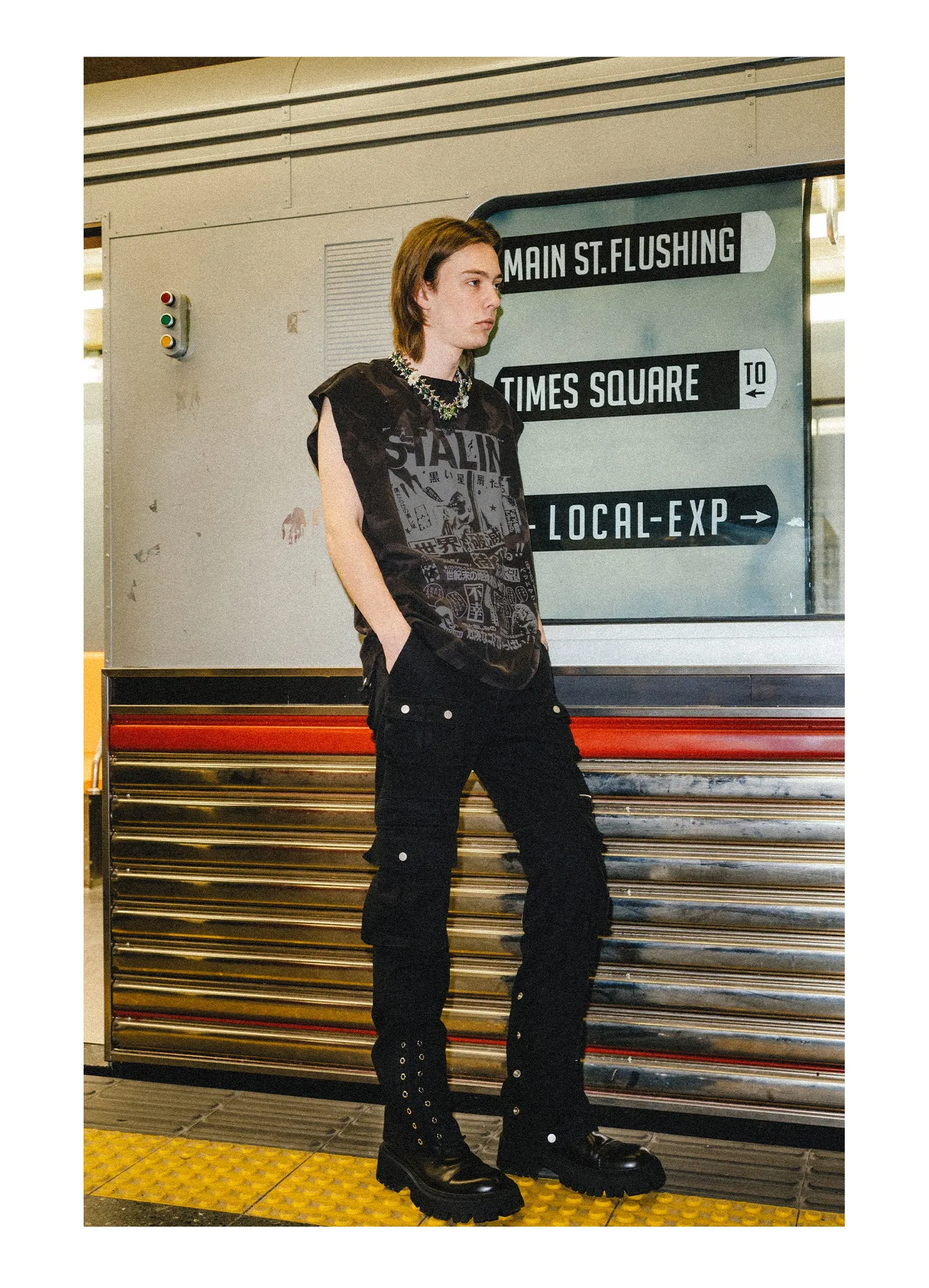 Large pocket distressed, disassembled and washed overall pants