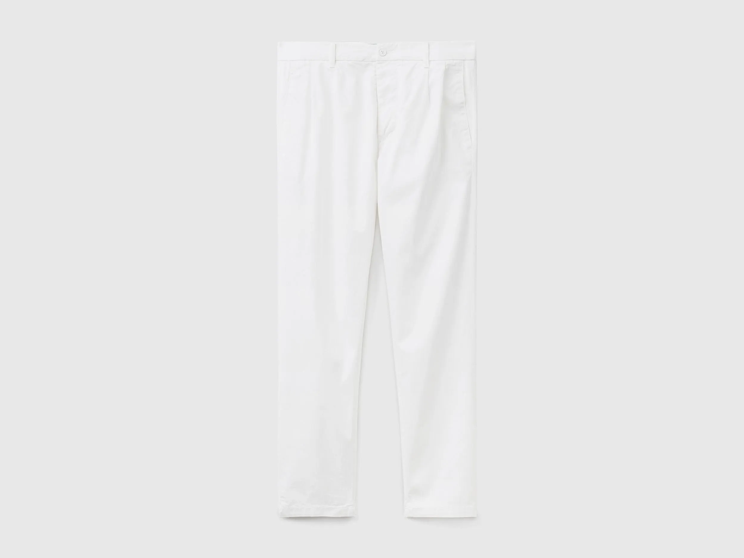 Lightweight carrot fit chinos