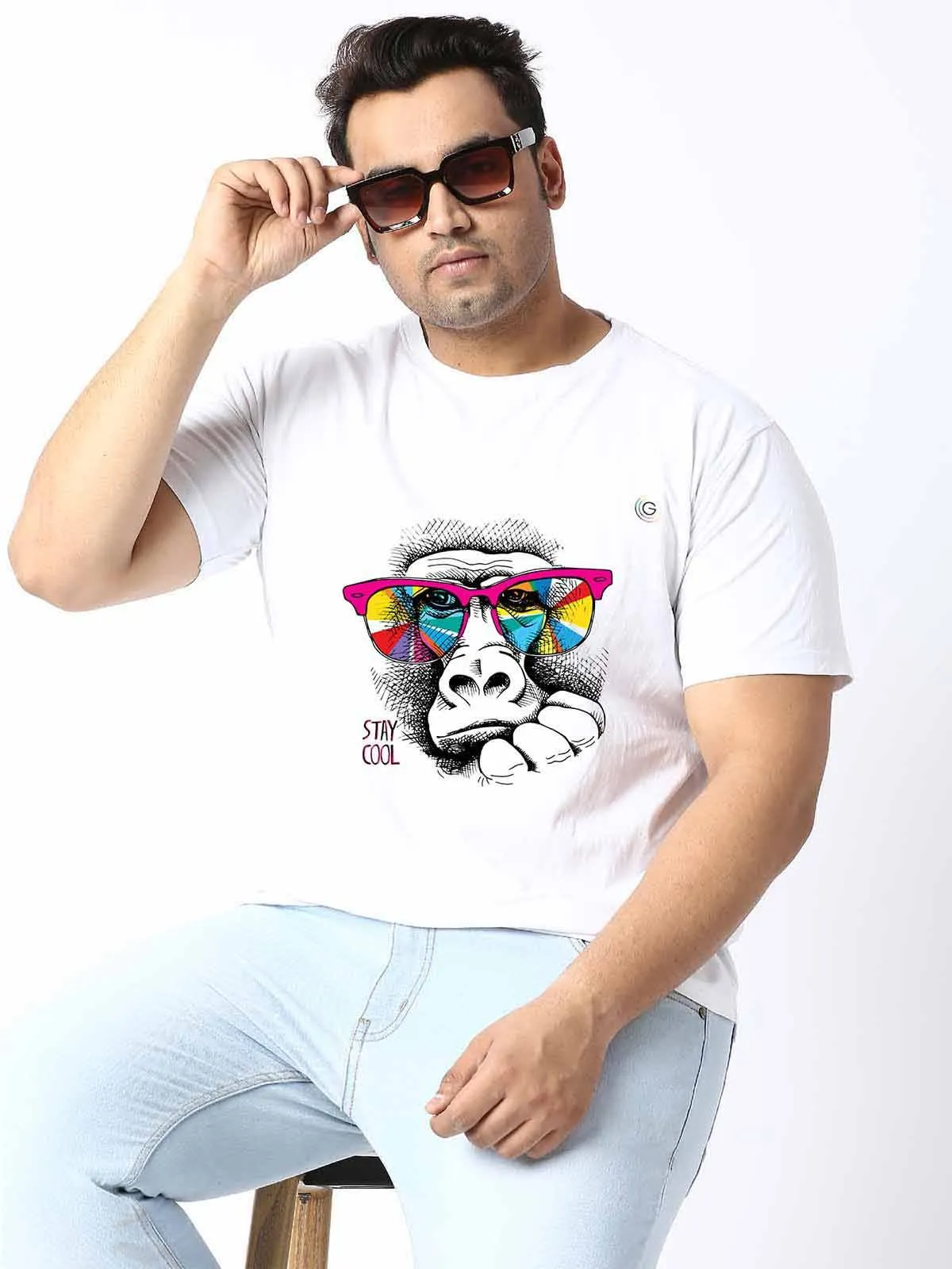 Men Plus Size WhIte Monkey with Goggles Printed Round Neck T-Shirt