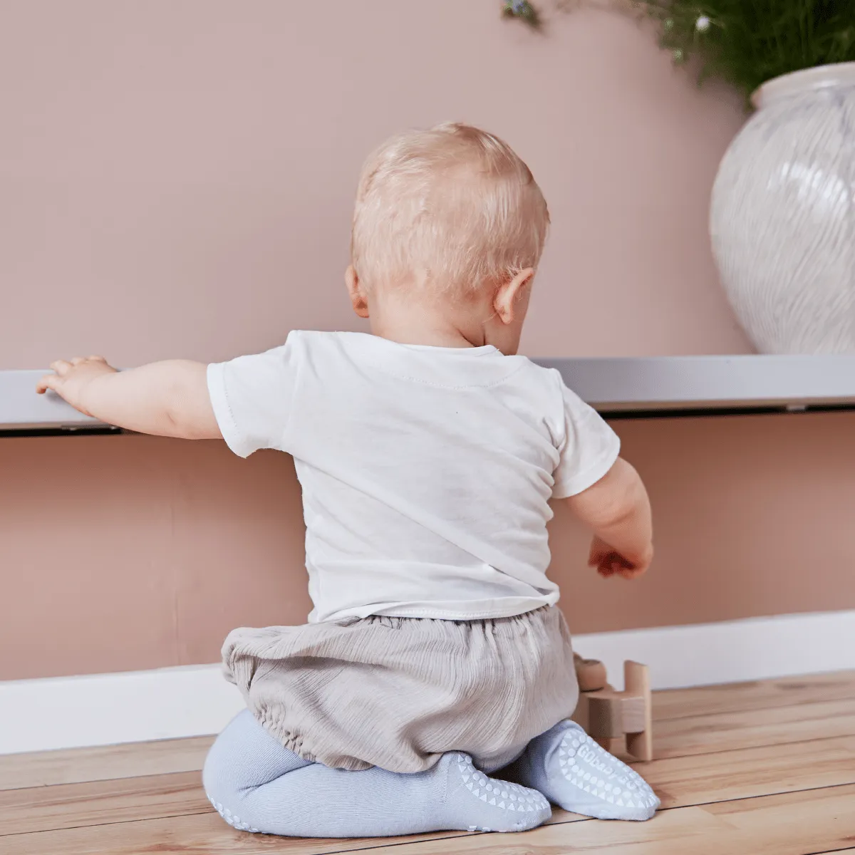 Non-slip crawling tights with grip for babies and toddlers - organic cotton - Sky Blue