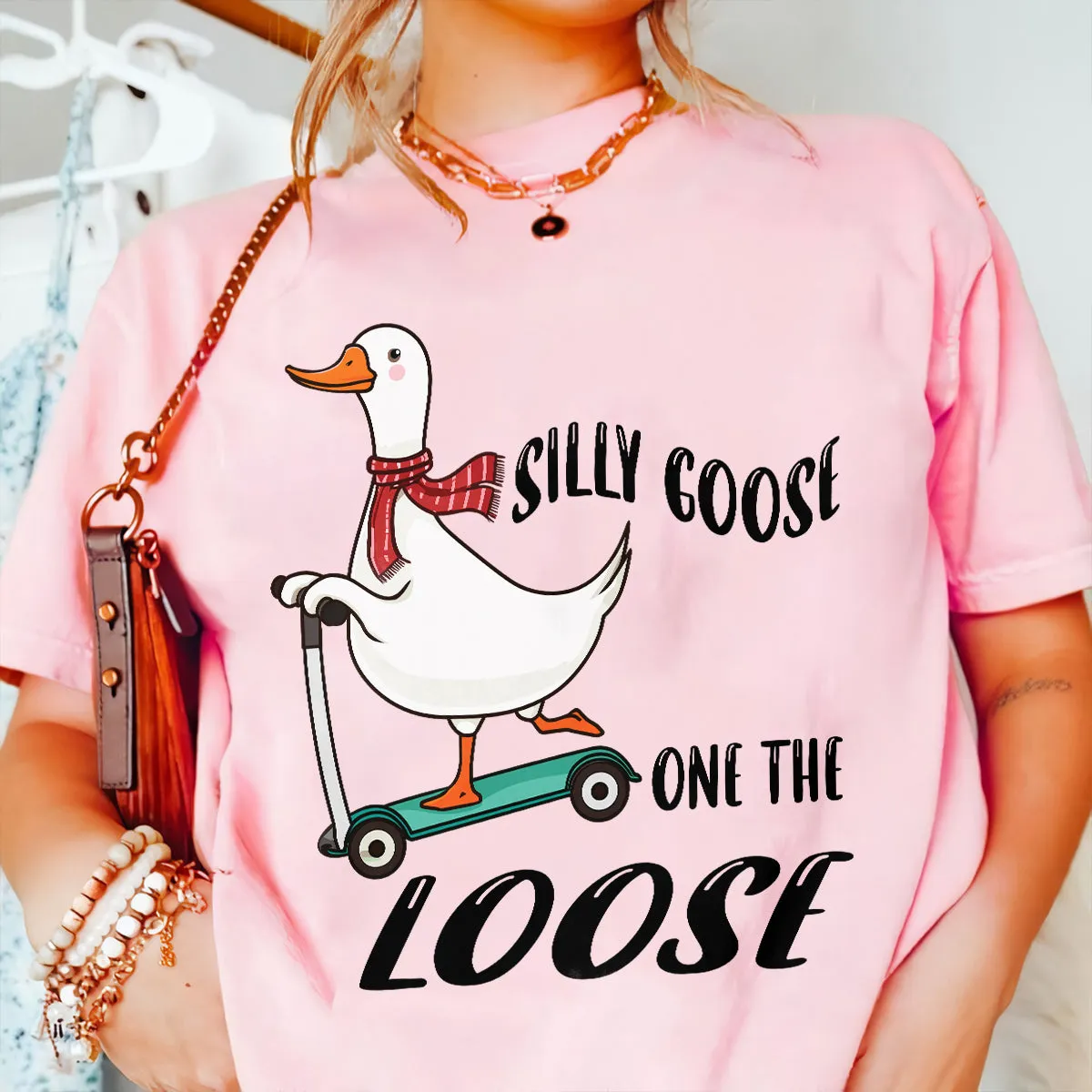 Teesdily | Funny Goose Shirt, Silly Goose On The Loose T-shirt, Meme Tshirt, Goose Sweatshirt Hoodie Mug, Meme Goose T-shirt, Goose Lover Gifts
