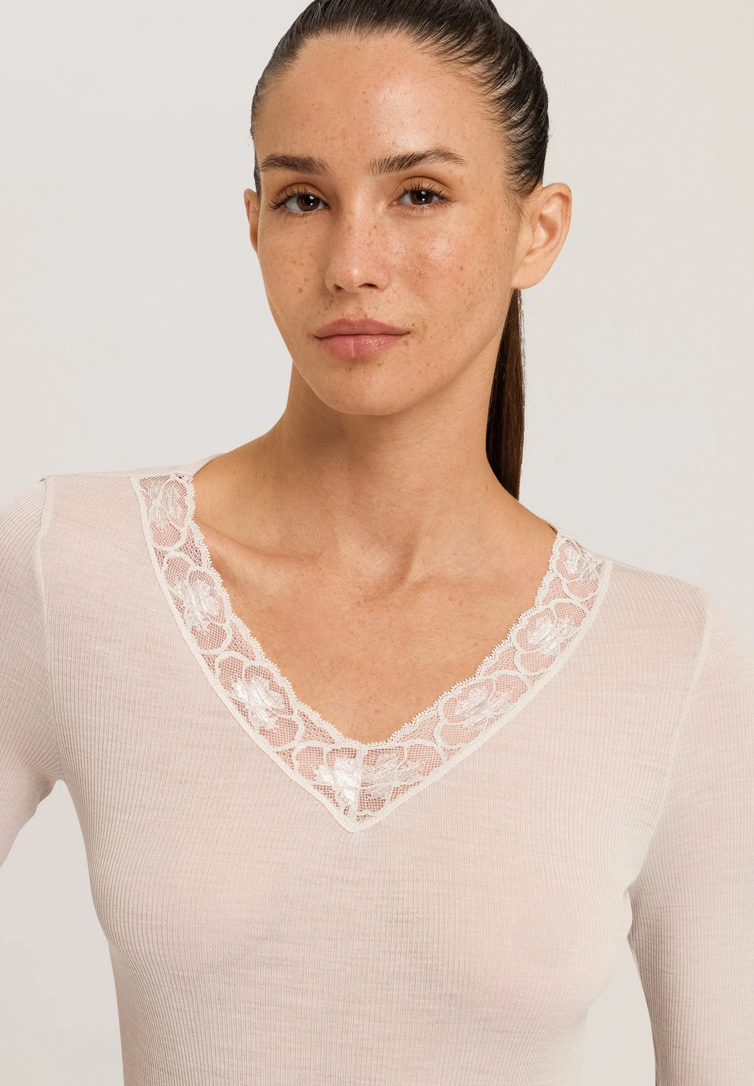 Woolen Lace Lace Trim V-Neck Wool And Silk Top | Pumice 70972-2801